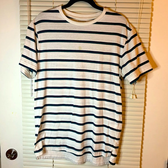 No Boundaries striped MD t-shirt, lightly used. - Picture 1 of 3